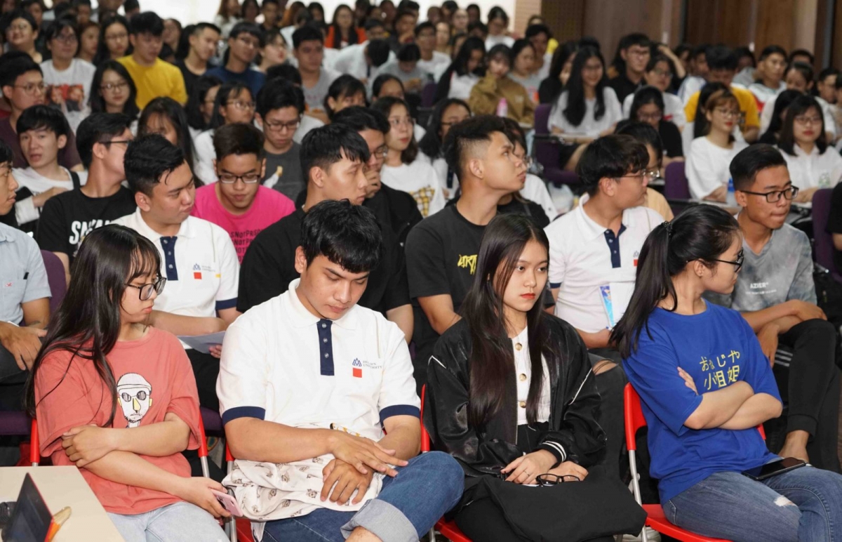 Gender Talk #6: Hình ảnh phụ nữ Việt Nam trong văn học Việt Nam và nước ngoài: Đại diện vượt thời gian và chuyển đổi liên tục