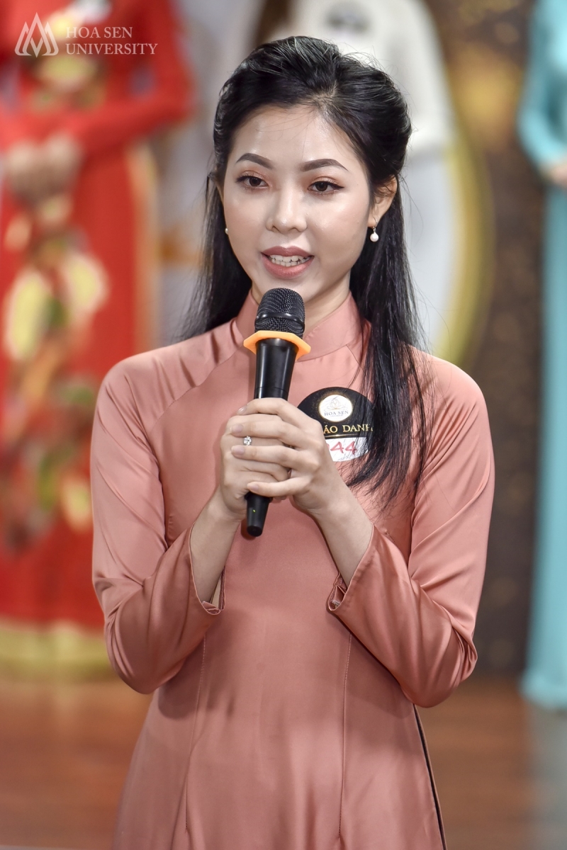 Hồ Hữu Thị Huyền, SBD: 44